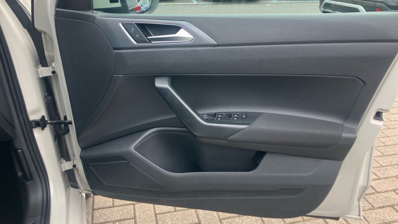 Volkswagen Taigo 1.0 TSI 110 R-Line 5dr DSG Petrol Hatchback